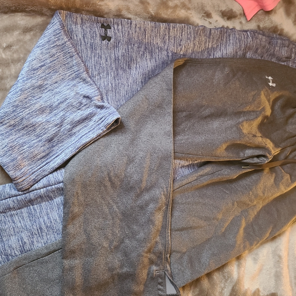 2 pairs womens size small under Armour sweats